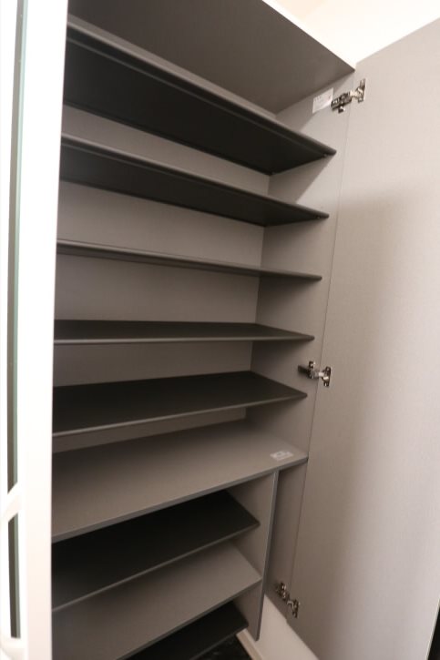 SYハイアⅡ   玄関