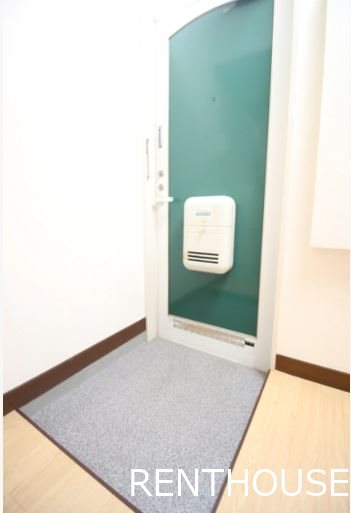 ミヨシハイツ   玄関