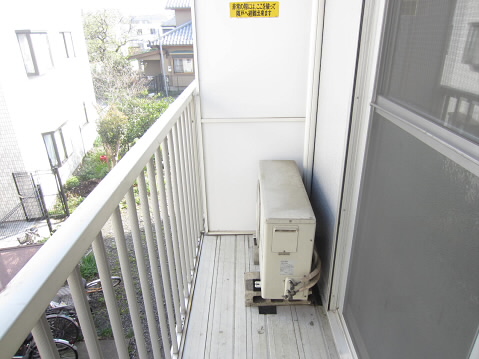 めぞんあやめ   ベランダ