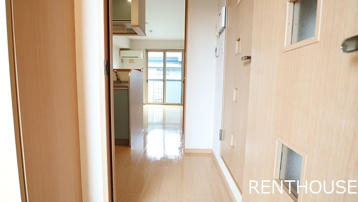 ラテール・ブリエ  玄関