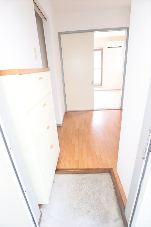 モンシャトーK  玄関