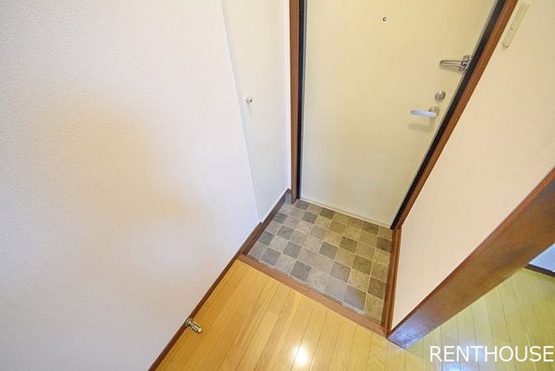 リ・ドマーニ    玄関