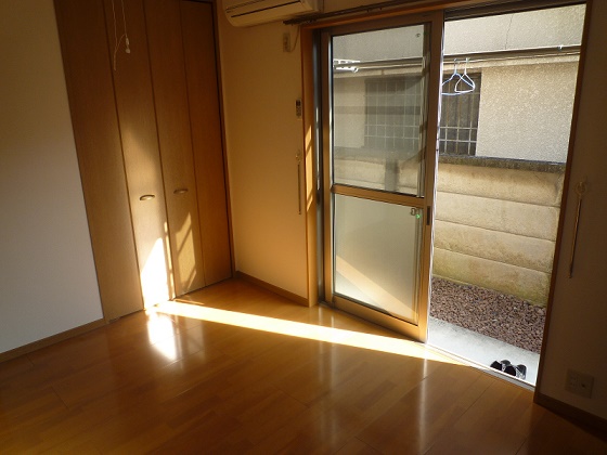 スプリング   ベッドルーム