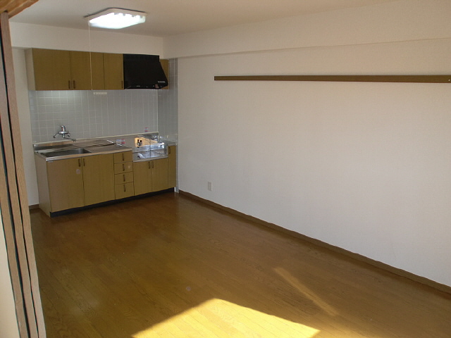 メゾンドール内海 リビング