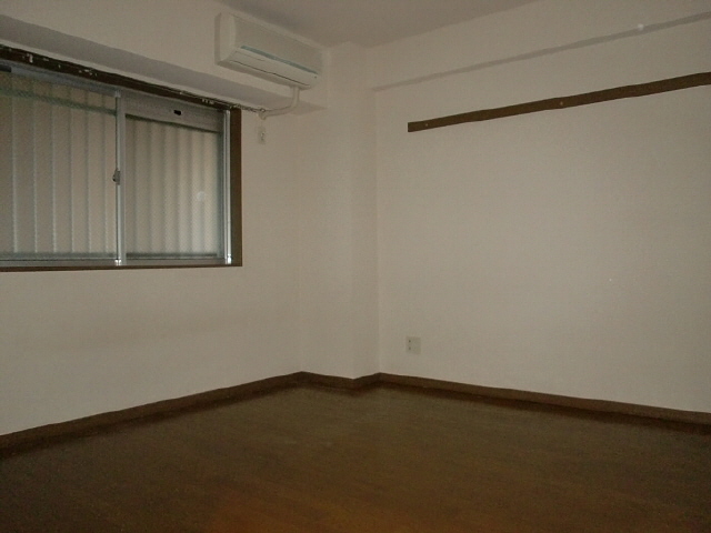 メゾンドール内海 ベッドルーム