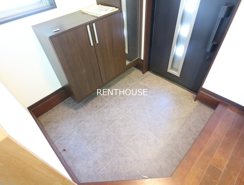 稲城向陽台2丁目戸建【当店限定物件】    玄関