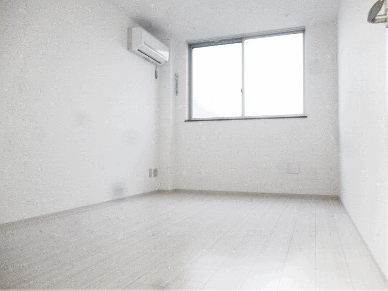 ピースハウス【東京外国語大学受験生事前予約可能物件】   リビング