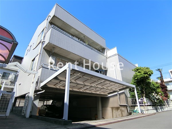 カステーロ・フチ 外観