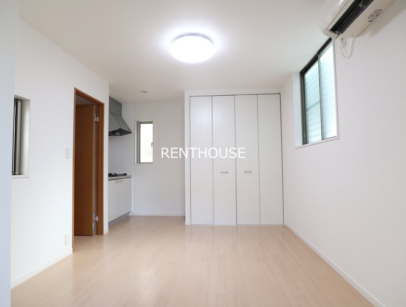 トゥプレ    リビング