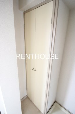 レジデンスイケダ 玄関