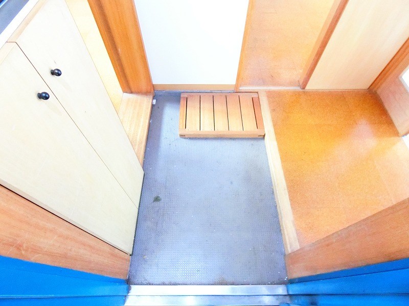 ペエールエイト 玄関