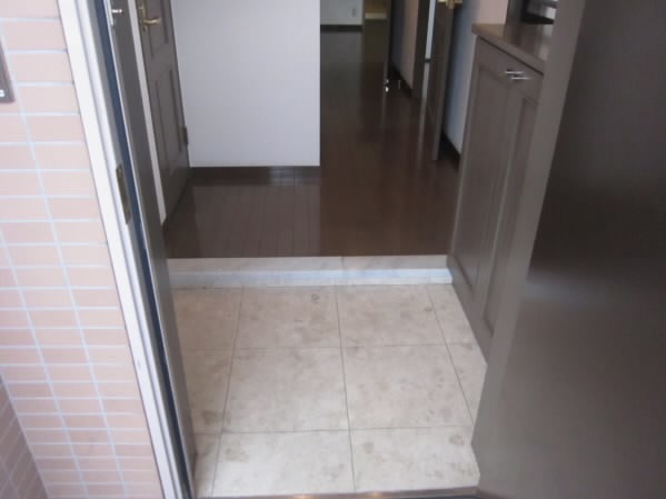 ライオンズマンション府中白糸台 玄関