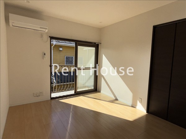 牟礼1丁目貸家  ベッドルーム