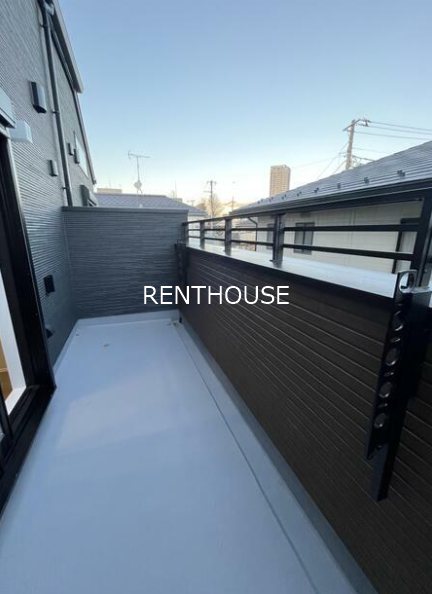 ブリリアントジェイオーワン     ベランダ