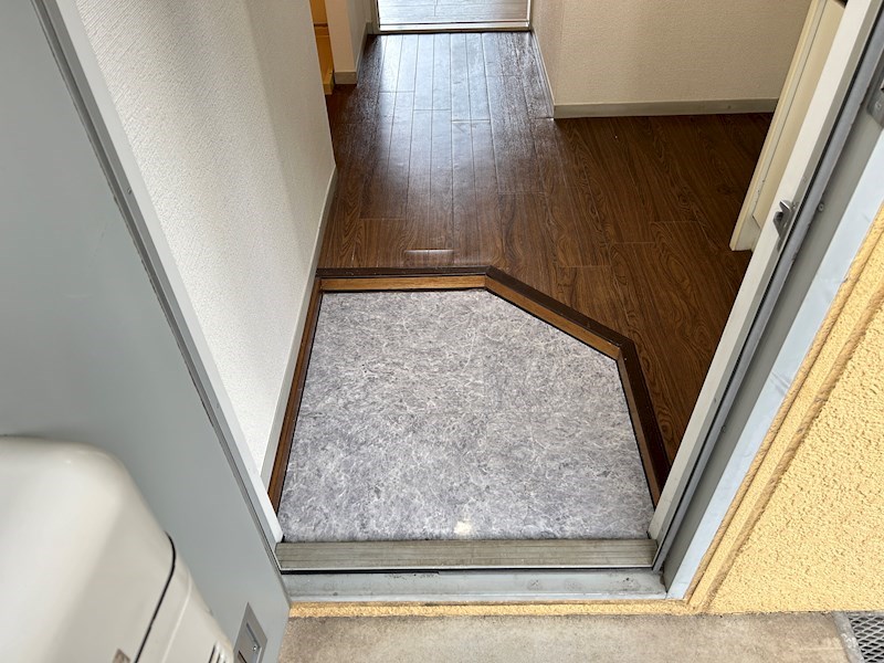 コーポトミーⅤ 玄関