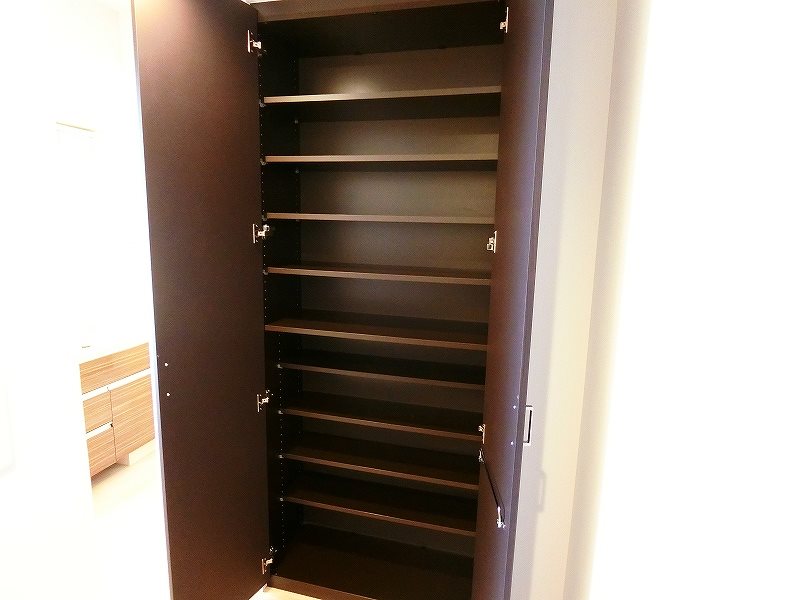 RELUXIA府中 玄関