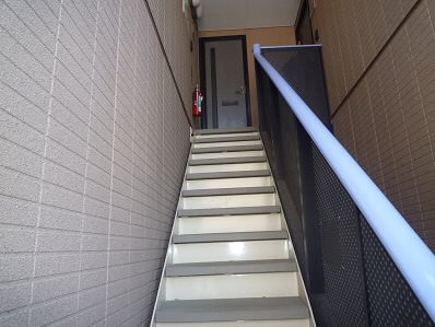 リコルディ白糸 玄関