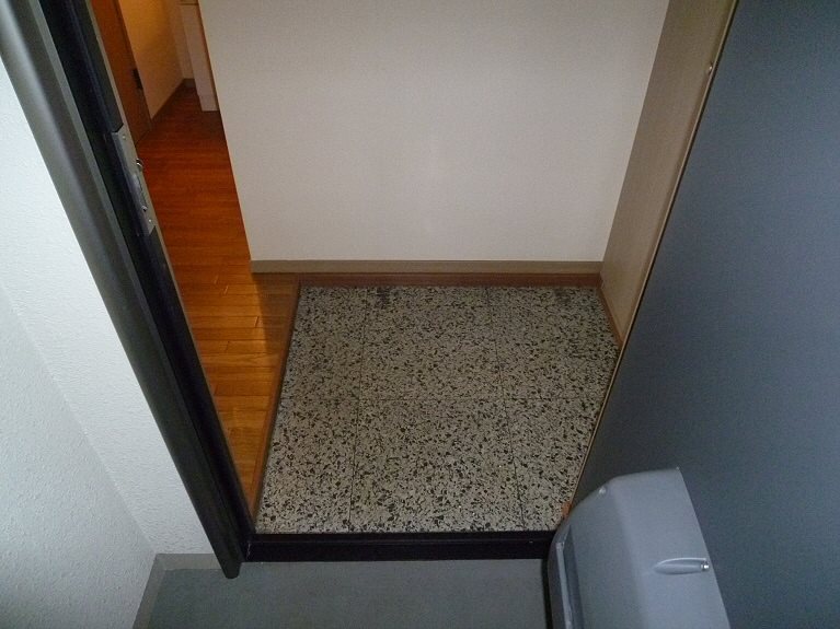 レスポアール   玄関