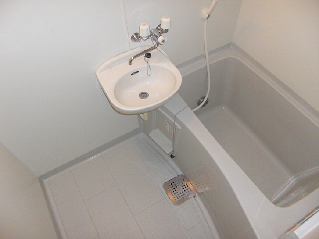 メゾンシェ―ヌ  風呂画像