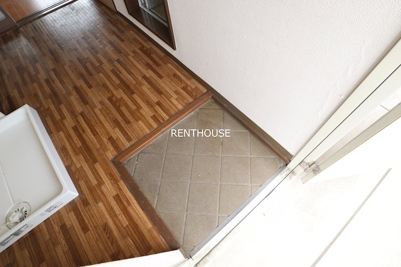 ラズライト  玄関