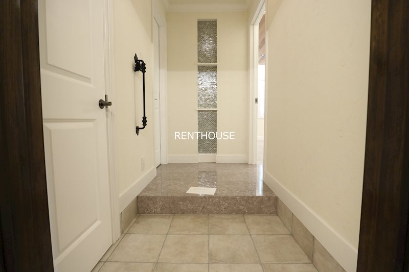 凛樹Offen【リンジュオッフェン】    玄関