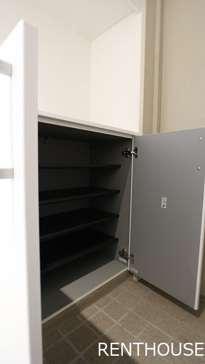 ウエルストンヒルズ   玄関