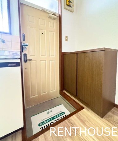 ハイネス白糸    玄関