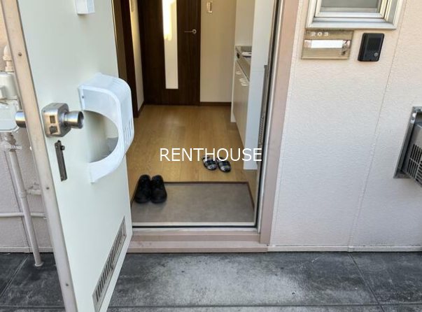 ロッヂハウス 玄関