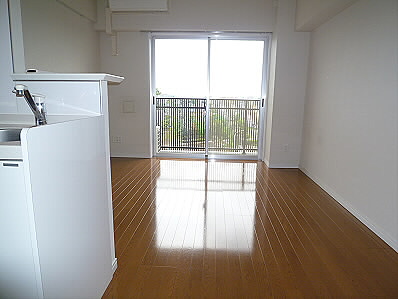 クール   リビング