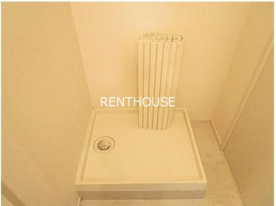 イヴ・カリーノ その他3