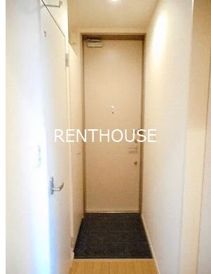 イヴ・カリーノ 玄関