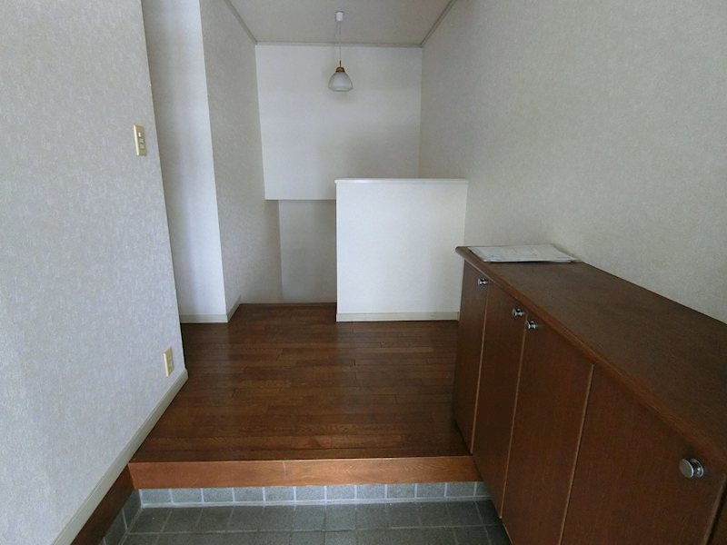 国立メゾンシャイン 玄関