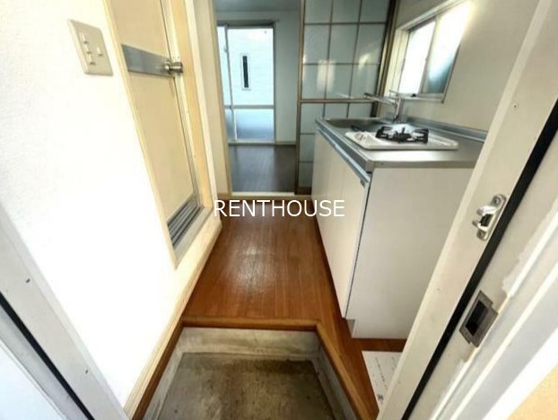 パル調布【電気通信大学受験生事前予約可能物件】  玄関