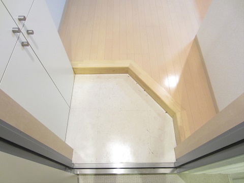 スぺランサ  玄関