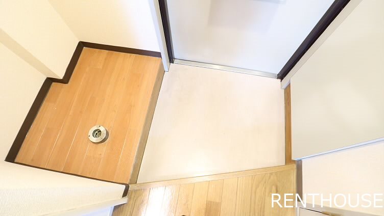 ストゥリーム・ヴィラ   玄関