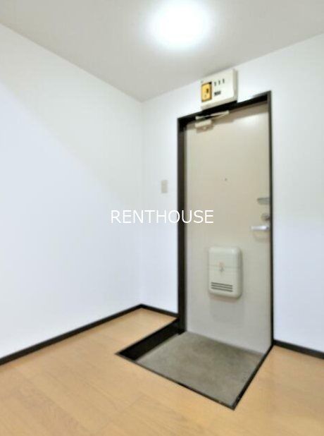 グリーンハウス【東京外国語大学受験生事前予約可能物件】   玄関