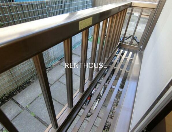 グリーンハウス【東京外国語大学受験生事前予約可能物件】   ベランダ