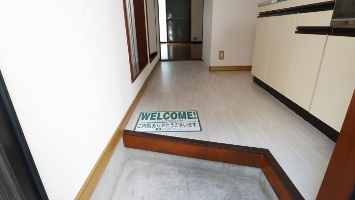 ヒロハウス 玄関