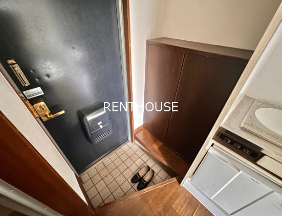 パストラルタマ【東京外国語大学受験生事前予約可能物件】  玄関