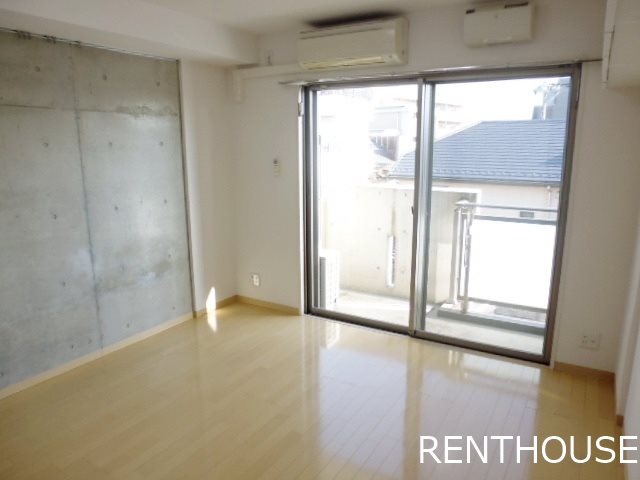 エフ・デビュー リビング