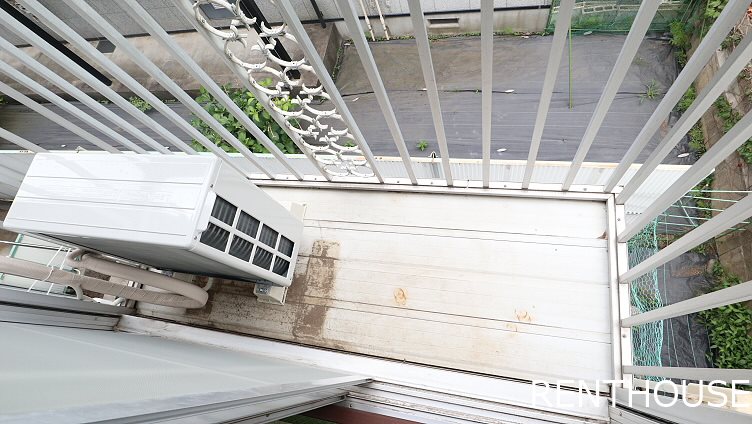 ホワイトハウス　東京外国語大学＆電気通信大学受験生事前予約可能物件 ベランダ