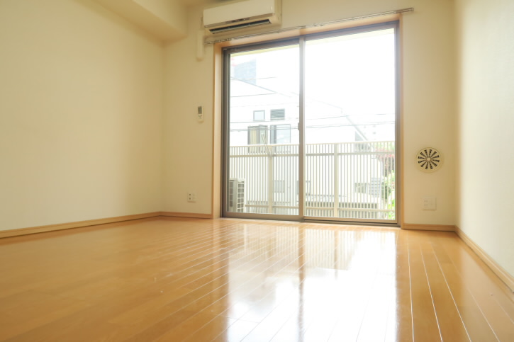 MOMOKI（モモキ）   リビング