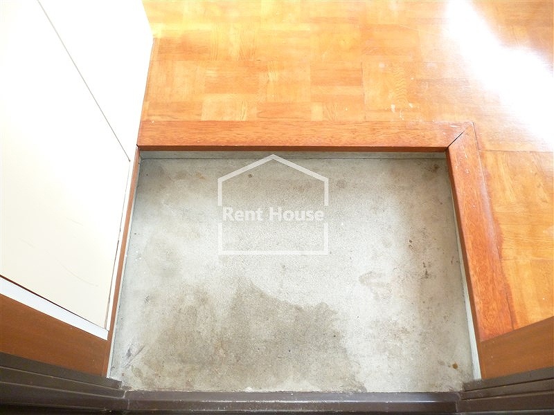 ちば家ビル 玄関