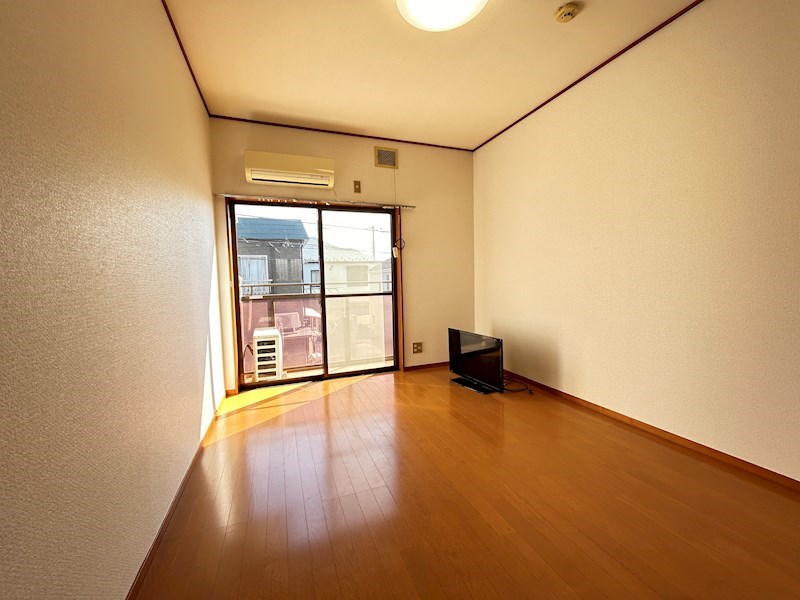 TUハイム　東京外国語大学・電気通信大学受験生事前予約可能物件 リビング