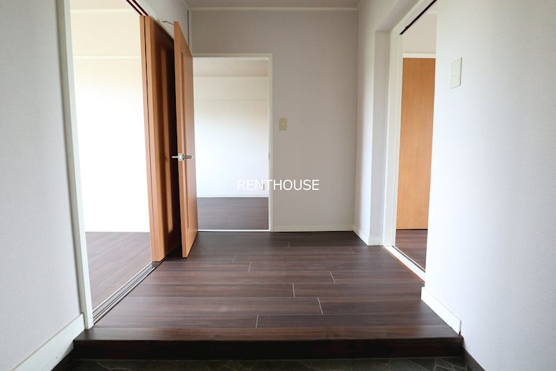 車返団地  玄関