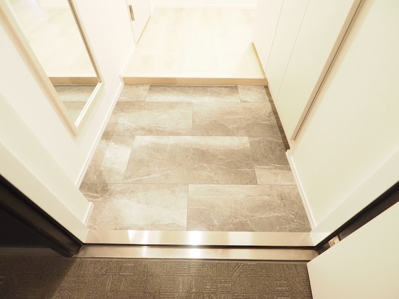 レジディア杉並方南町 玄関