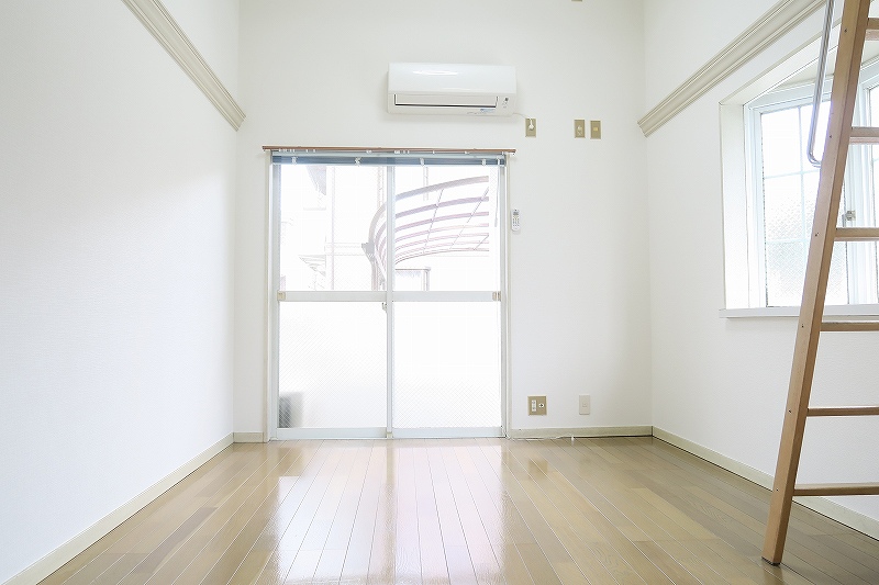 レオパレス府中  リビング