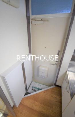 パインハイム　東京外国語大学受験生事前予約可能物件  玄関