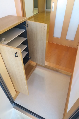 第2カネマツコーポ  玄関