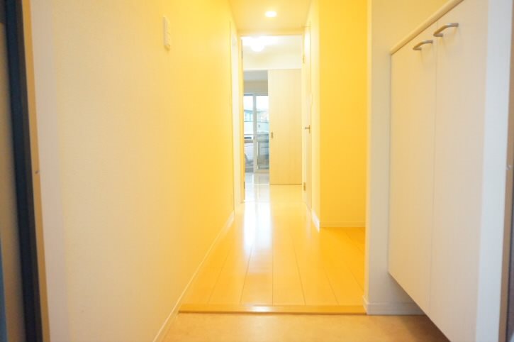 クレストハイム 玄関